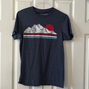 Fifth Sun men’s t-shirt, size small, NWT